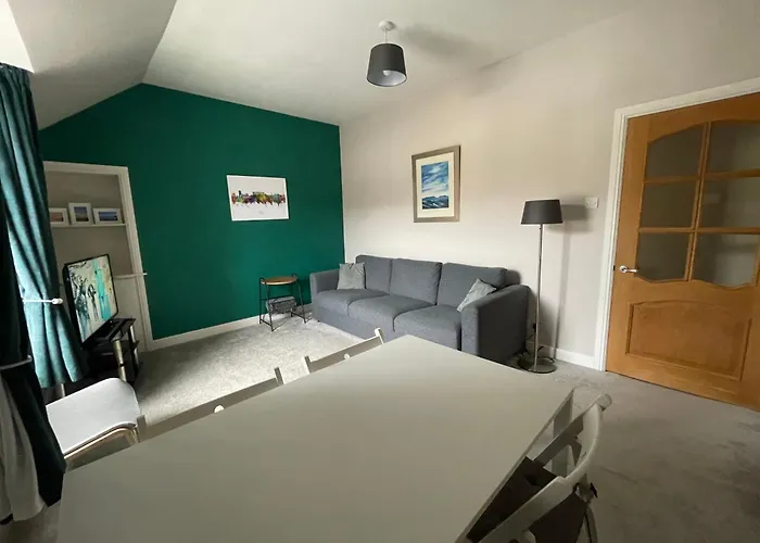 Carronvale. 3 Bedroom Oban Apartment.